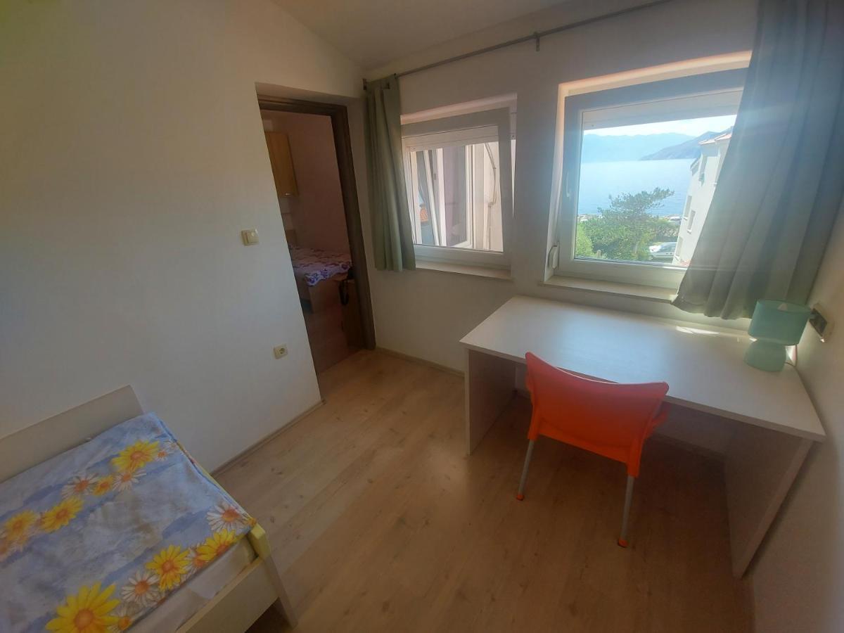 Apartments Kricin 14 Laura Башка Екстер'єр фото